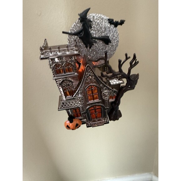 Haunted House with Flying Witch Nightlight Wallflower Bath & Body Works Plug In - Picture 1 of 3